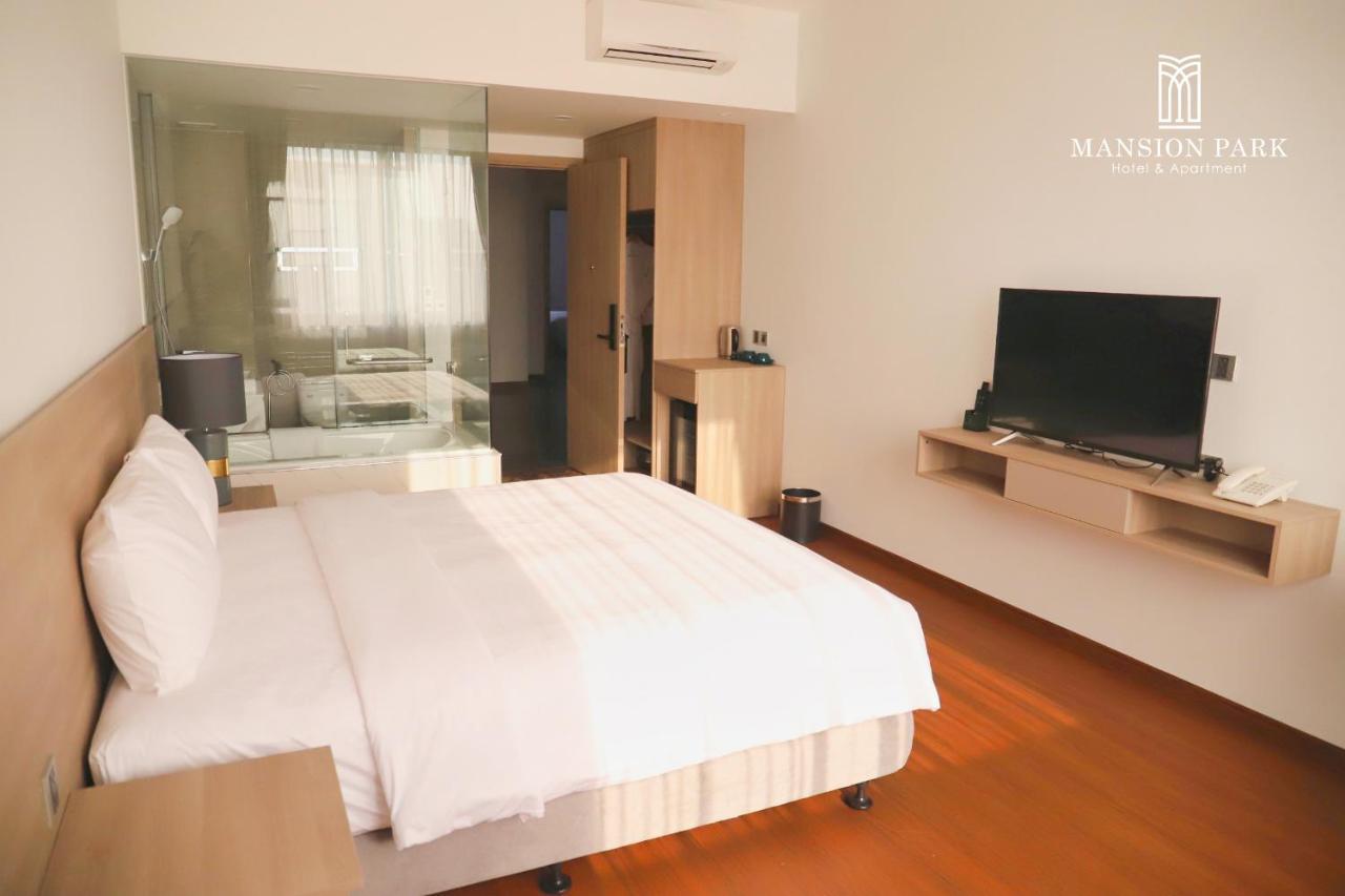 Mansion Park Hotel & Apartment Bien Hoa Exteriör bild