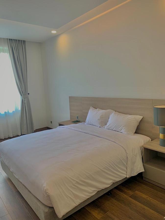 Mansion Park Hotel & Apartment Bien Hoa Exteriör bild